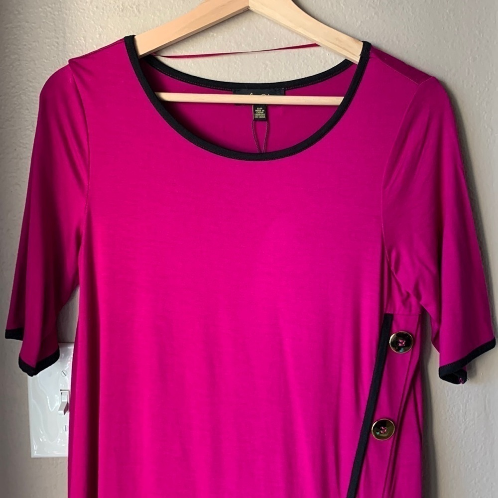 NWT MELISSA PAIGE Pink Asymmetrical Elbow Sleeve Top
